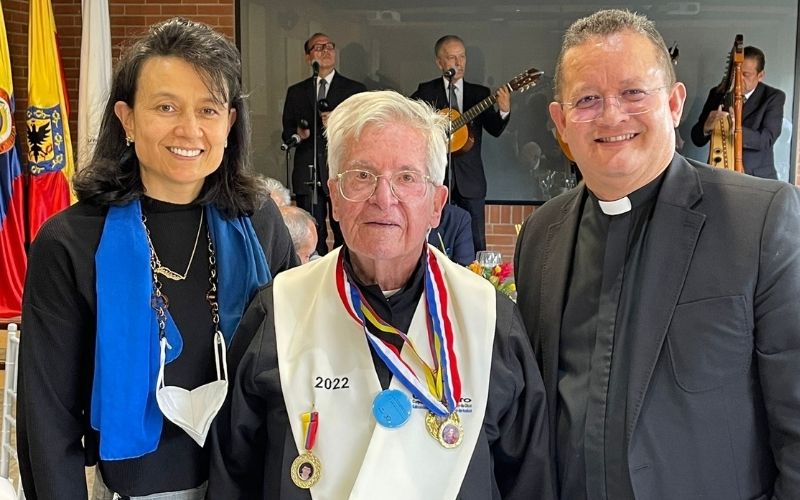 El padre Diego Jaramillo Cuartas, cjm, recibió doctorado honoris causa